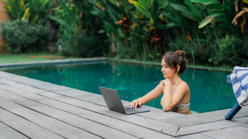 Internet_piscine_télétravail