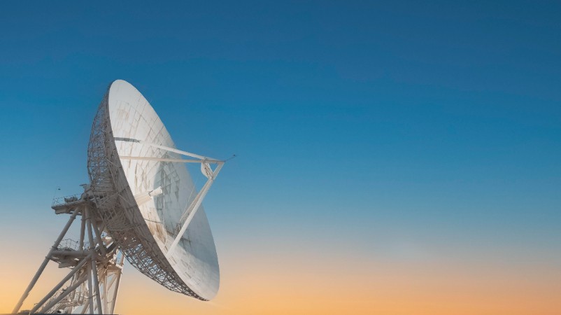 Internet satellite
