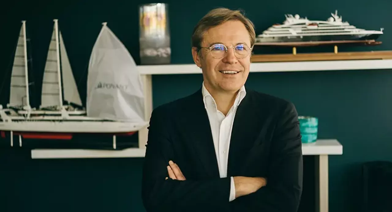 Hervé Gastinel dans son bureau