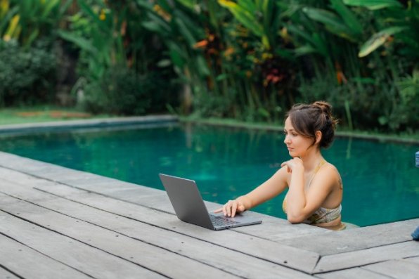 Internet_piscine_télétravail